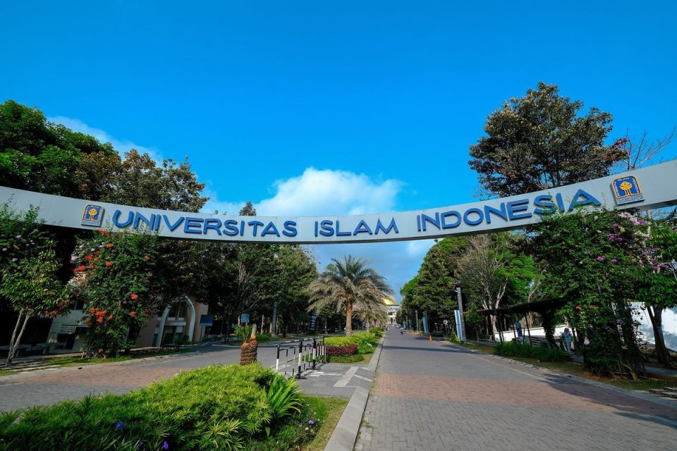 Menguak Pesona Universitas Islam Indonesia (UII): Kampus Swasta Tertua dengan Segudang Prestasi